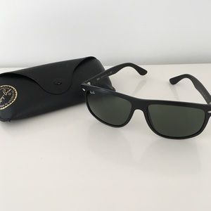 Ray-Ban RB4147 Large Black Sunglasses